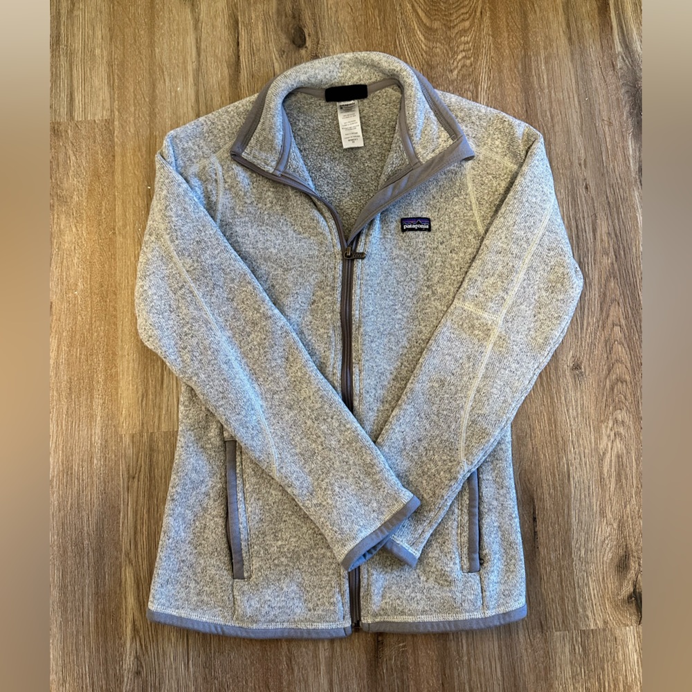 Women’s Patagonia Fleece Zip-up